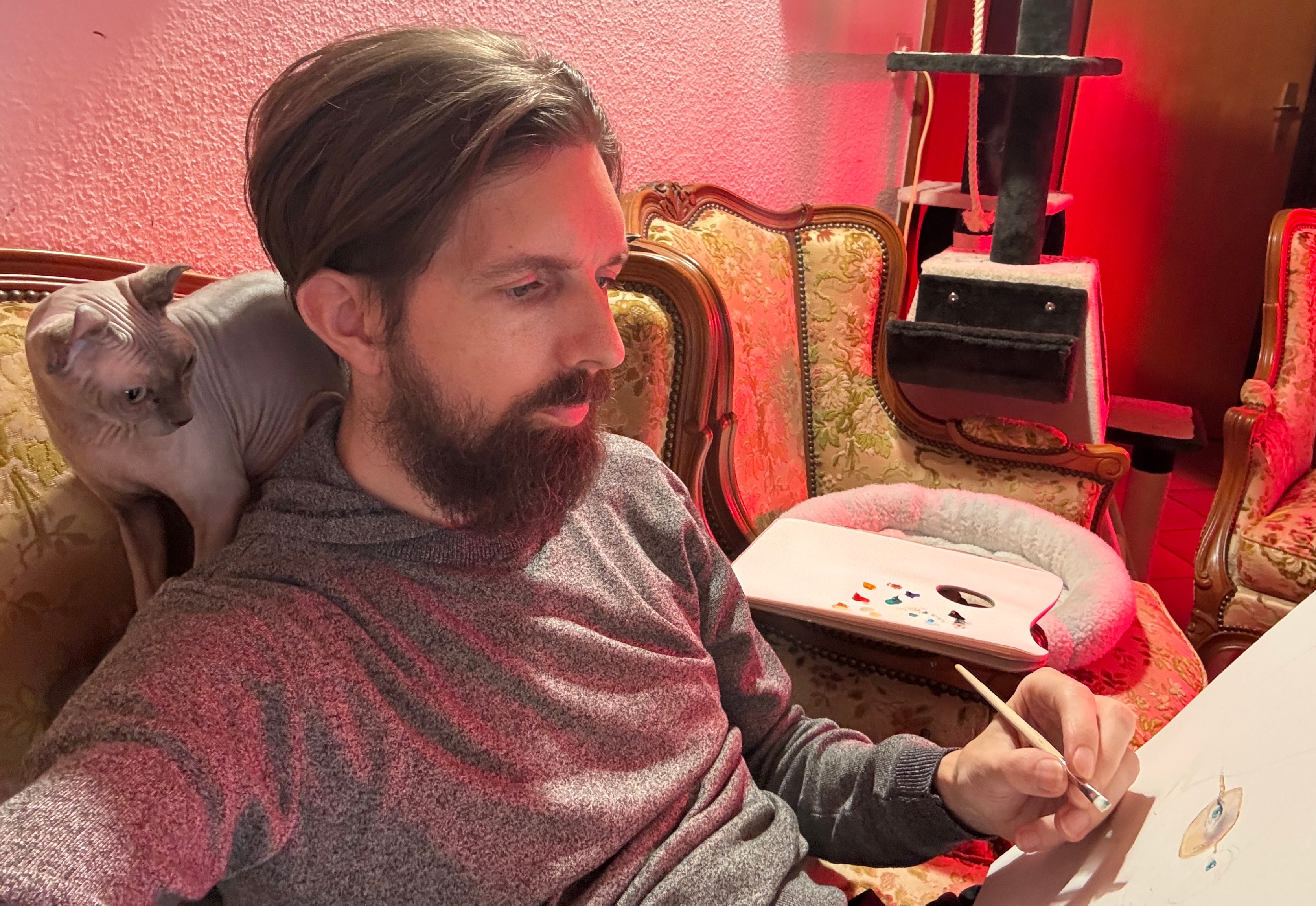 Cyril Pasquier au travail, pinceau à la main